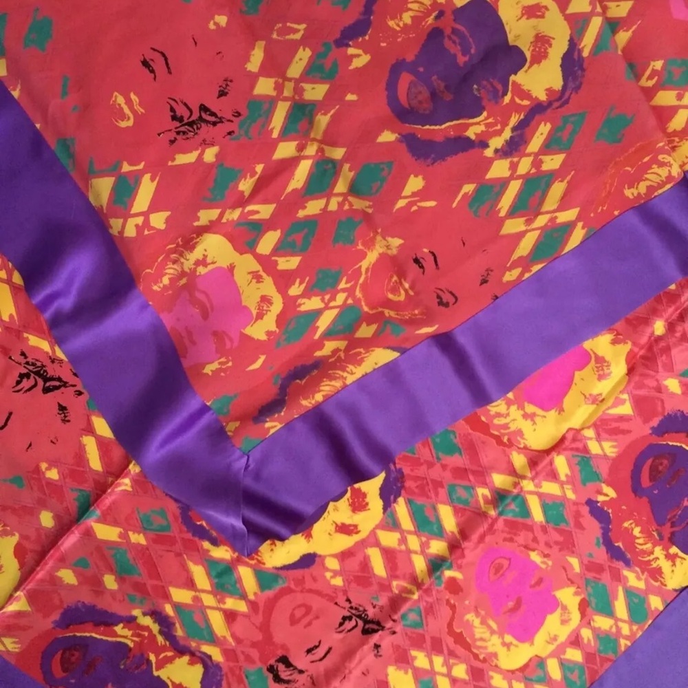 Vintage Willa New York 100% Silk Elegant Oversize Scarf Marilynn Monroe 48”x49”
